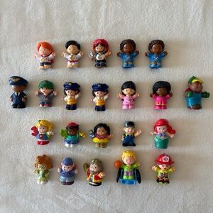 Fisher Price Little People Lot of 19 Figures 2002, 2016, 2019